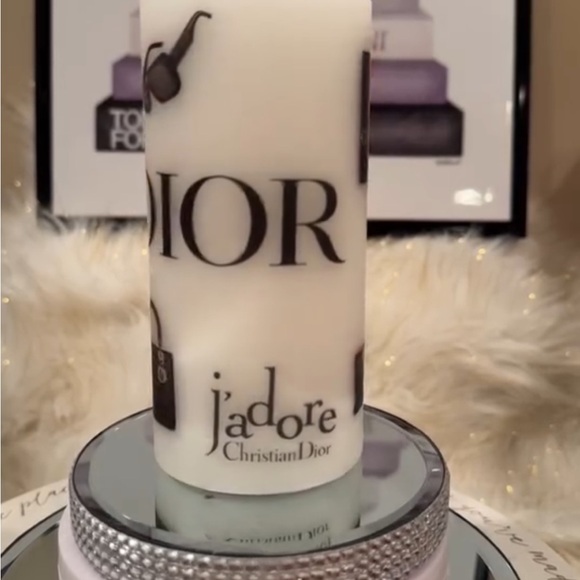 💜Pick (1) 360 view CRAFTED CANDLES - Picture 6 of 9